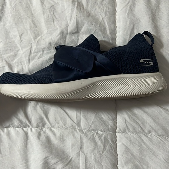 Sketchers slip on - Picture 3 of 5